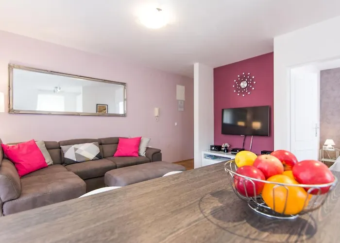 Apartamento M And C *