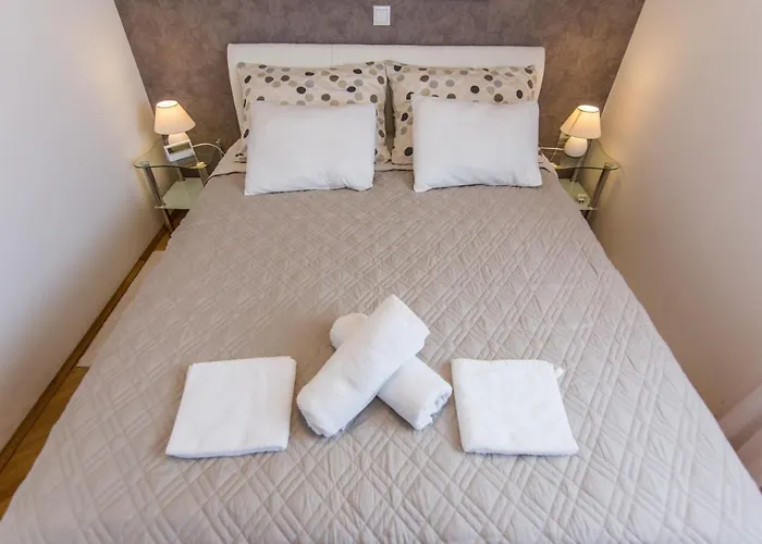 アパート M And C *